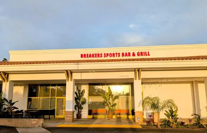 Breakers Sports Bar & Grill, business photo 2