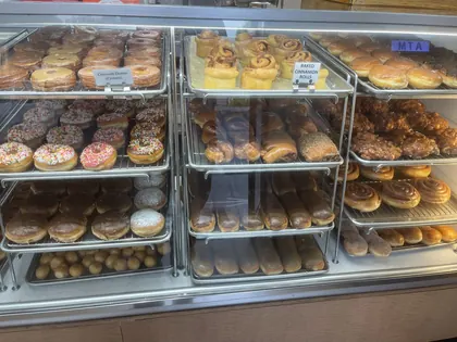 Foster's Donuts, business photo 4